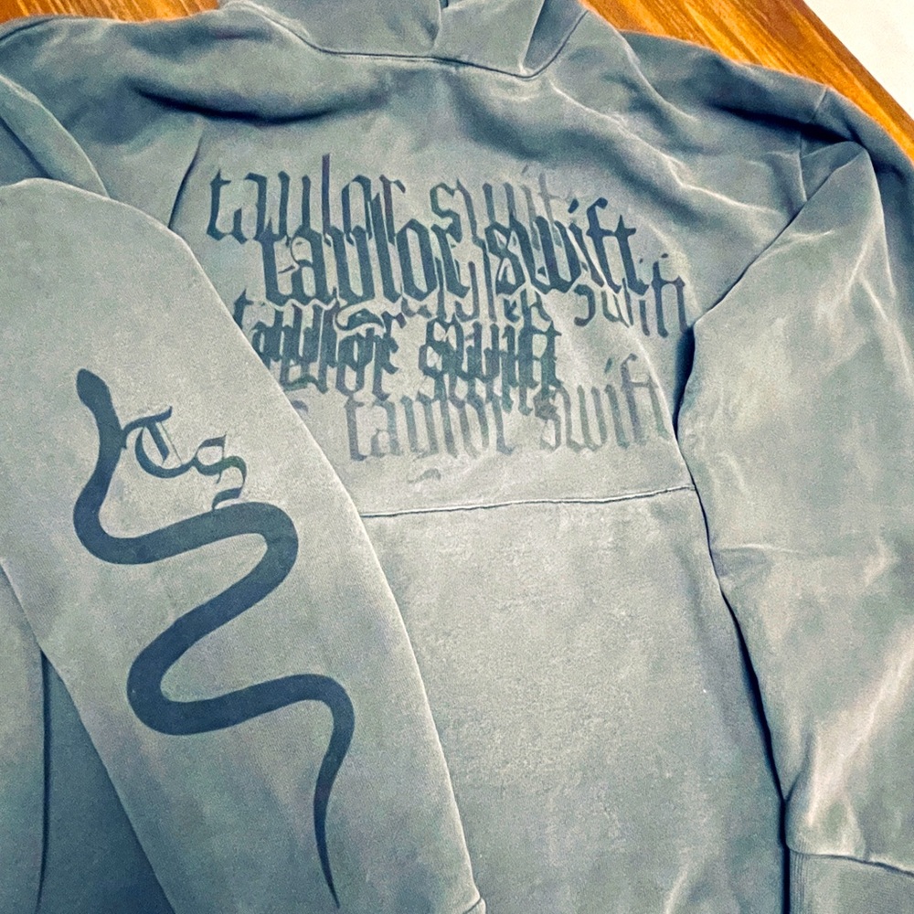 Taylor Swift No Explanation Just Reputation Hoodie